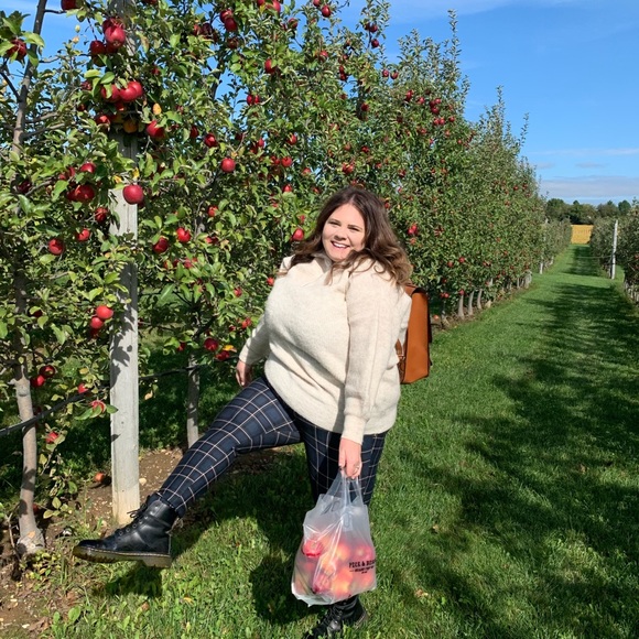 Meet the Posher - Picture 3 of 6